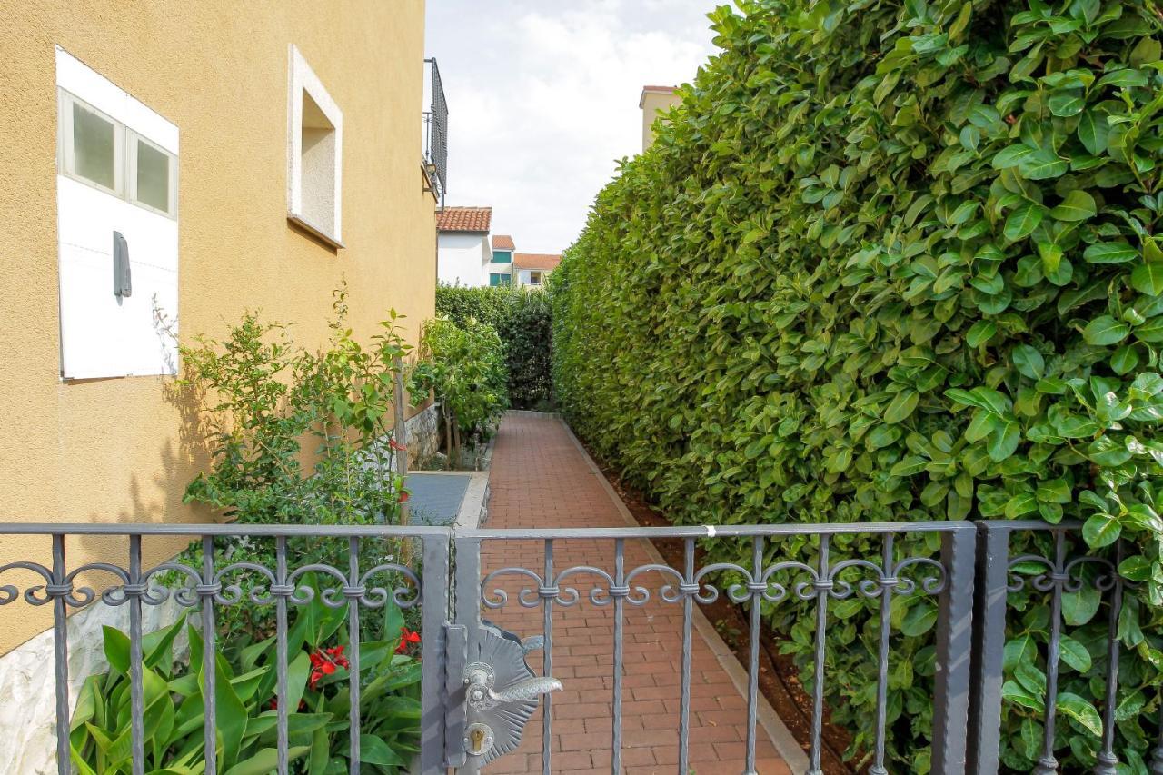 Rougemarin Apartments Biograd Na Moru Exterior photo